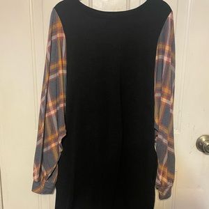 Women’s XL Black Dress with Plaid Sleeves